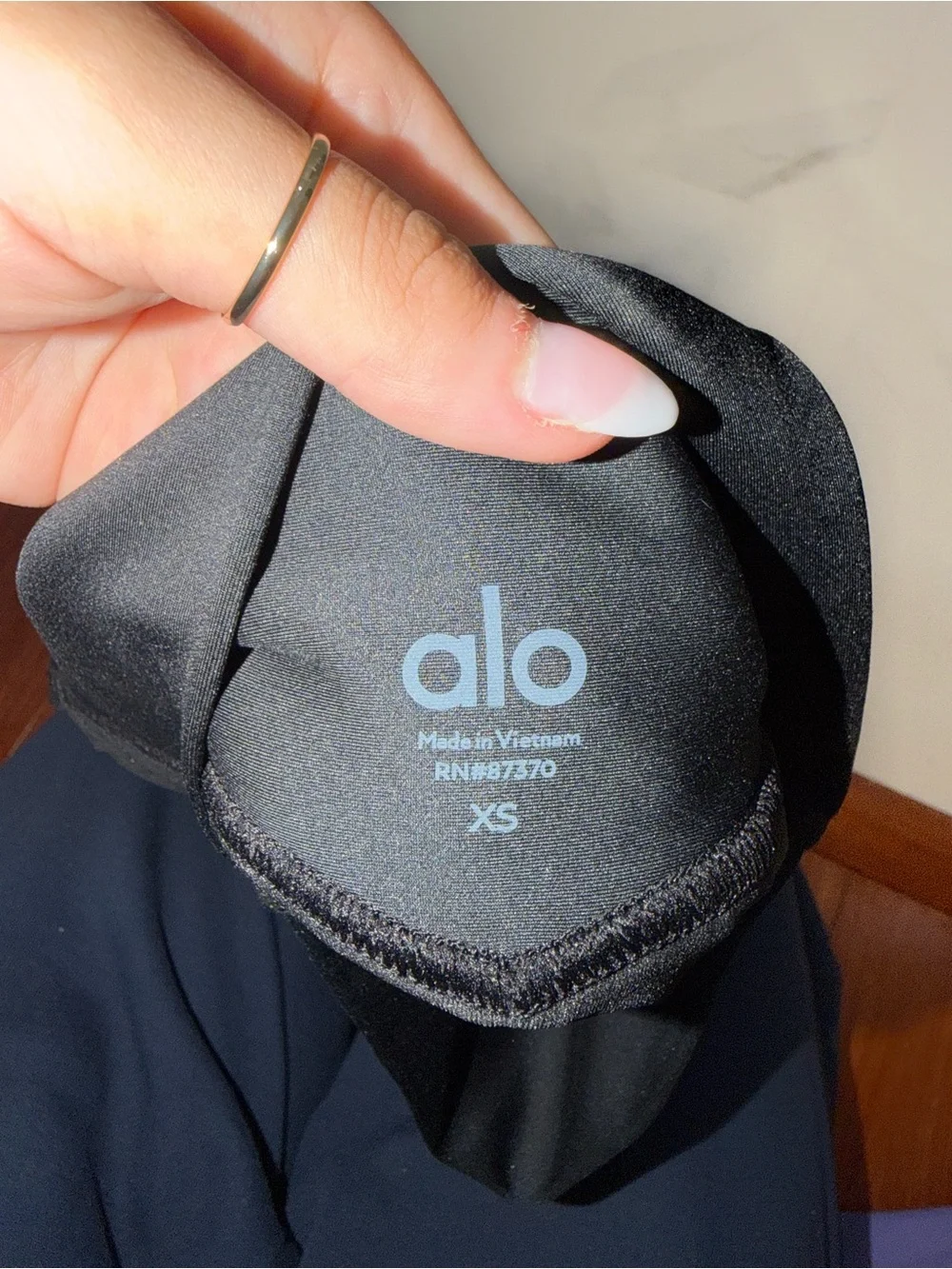 ALO Yoga soft black